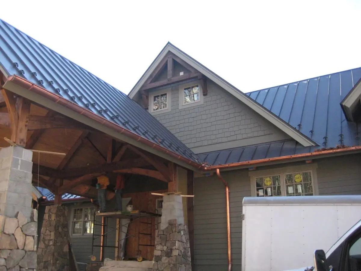 Craftsman Roofing team delivering quality roofing work in Oak Hill Farms